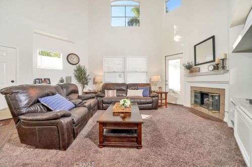 2790 Blackburn Dr, Orange, CA 92867-1662
