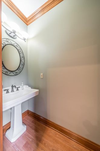 3949 Thomas Dr, Covington KY  41018-2916 exterior