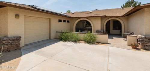 2107 Mesquite St, Chandler, AZ 85224-1735