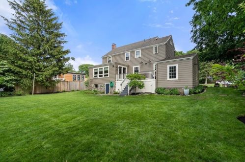 78 Shelton Rd, Swampscott, MA 01907-2845
