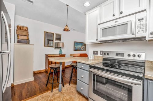 403 3 St, Aurora IN 47001-1311 exterior