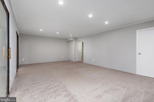 2271 Wheelwright Ct, Herndon VA  20191-2337 exterior