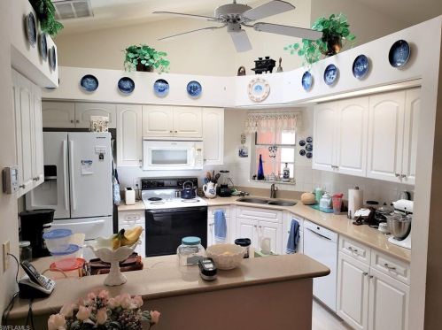 25380 Fairway Dunes Ct, Bonita Springs, FL 34135-7690