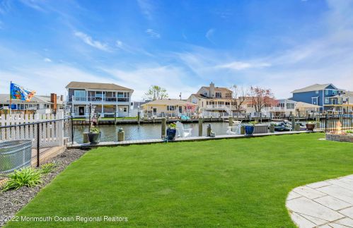 21 Halsey Dr, Bricktown NJ  08723-7510 exterior