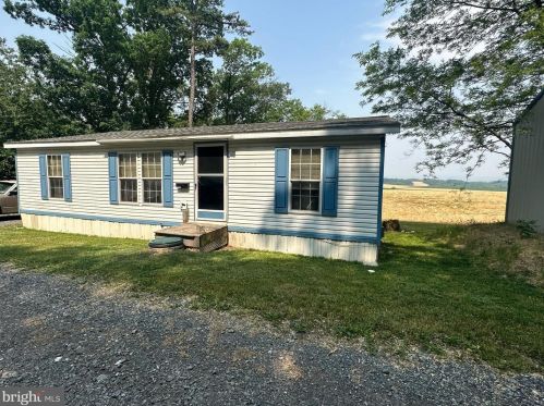 88 Lower Loop Rd, Dauberville, PA 19533-9409