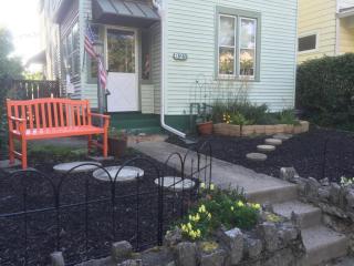 821 Ebner St, Columbus, OH 43206-2211