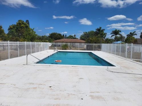 10107 Sandy Hollow Ln, Bonita Springs FL  34135-6682 exterior