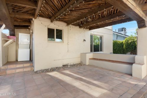 2515 10 St, Phoenix AZ 85020-5821 exterior