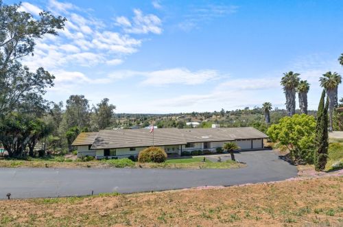 840 Cape Breton, Vista, CA 92084-6500