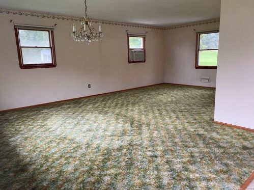 110 Cross Hl Rd, Upper Stepney CT 06468-2355 exterior