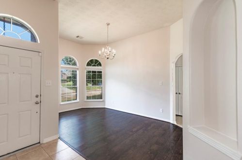 2309 Perkins Crossing Dr, Conroe TX  77304-6813 exterior