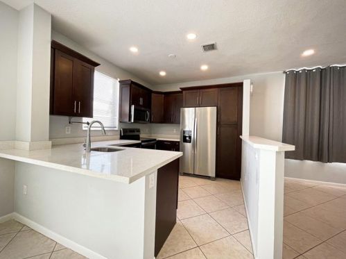 777 151st Ave, Hollywood FL  33028-1865 exterior