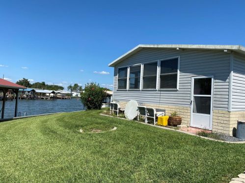 30125 Green Bay Dr, Tavares, FL 32778-4201
