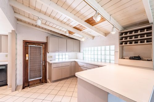 60 Olive Dr, Hialeah FL  33010-5212 exterior