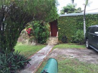 6711 Waterway Dr, Miami, FL 33155-3854
