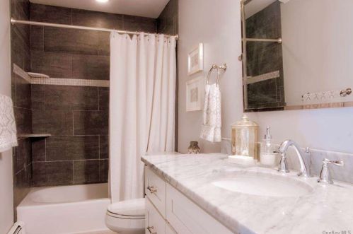 95 Parkside Ave, Miller Place NY  11764-3121 exterior