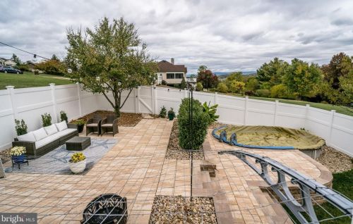 150 Windy Knoll Dr, Harrisonburg VA  22802-8886 exterior