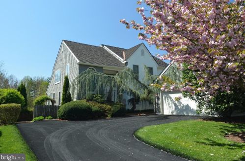 117 Ponds Ln, Wilmington, DE 19807-2129