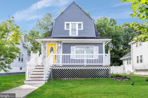 320 Maple Ave, Camden NJ  08109-2622 exterior