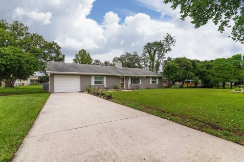 40251 Sunburst Dr, Dade City, FL 33525-1482