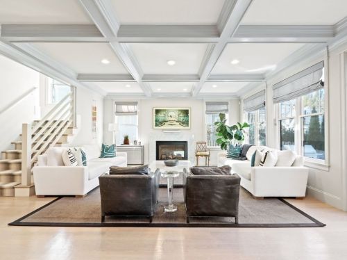 19 Parkinson St, Needham, MA 02492-3405