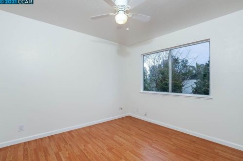 366 45 St, Oakland CA 94609-2259 exterior