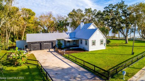 3809 Indian River Dr, Cocoa, FL 32926-5939