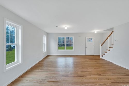 594 Canal Rd, Mount Sinai NY  11766-3307 exterior