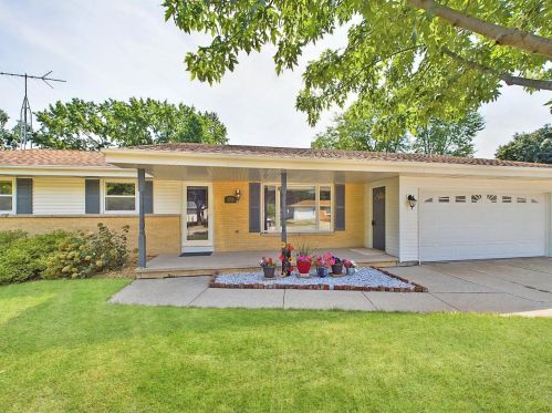 1019 Crawford St, Green Bay, WI 54304-2016