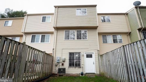 8320 Bark Tree Ct, Springfield VA  22153-3828 exterior