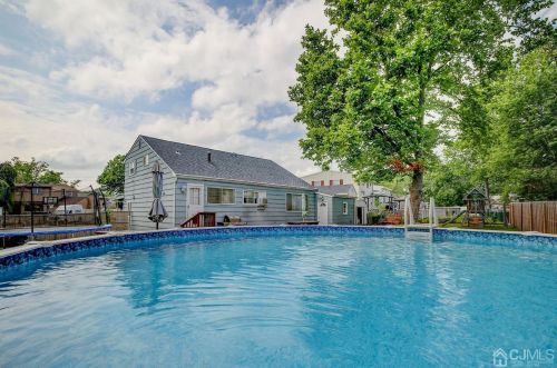 28 Island Dr, Old Bridge NJ  08857-2518 exterior