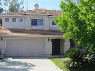 2331 Brookhaven Pass, Vista, CA 92081-8337