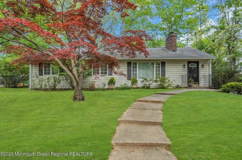 111 Autumn Rd, Lakewood NJ  08701-1622 exterior