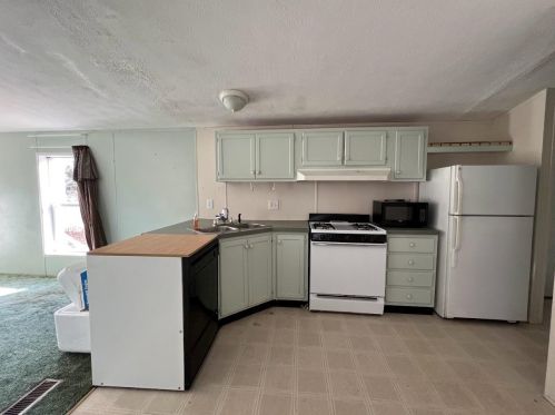 20 Old Henniker Rd, Hillsboro, NH 03244-5324