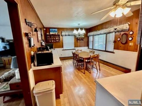 43 Chestnut St, Ridgefield Park NJ  07660-2245 exterior