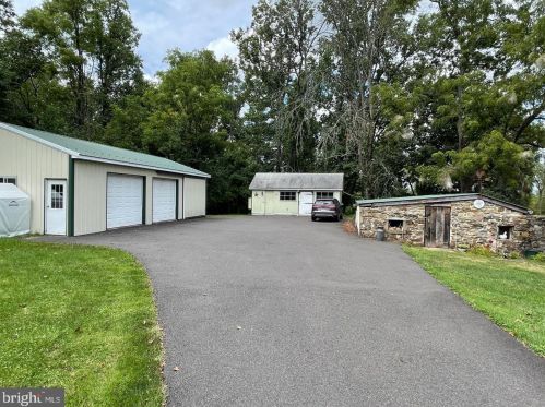 517 Neiffer Rd, Collegeville, PA 19473-1506