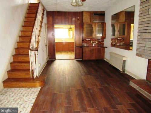 2022 Emily St, Philadelphia, PA 19145-2823