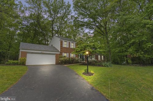 10809 Dayflower Ct, Herndon VA  20191-5109 exterior