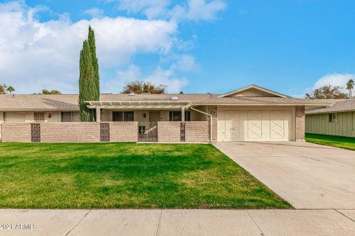 10114 Kingswood Cir, Sun City, AZ 85351-1937
