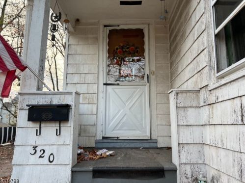 320 Locust St, Roselle Park, NJ 07204-1919