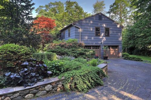 50 Saley Rd, Milford, CT 06460-3835