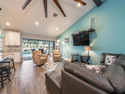 18013 Royal Tree Pkwy, Naples FL  34114-8941 exterior