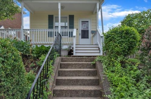 208 Edgewood Ave, Trafford, PA 15085-1115