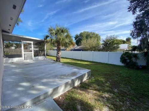 961 Dixie Ave, Titusville FL  32796-2020 exterior
