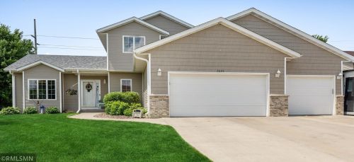 2024 Westwood Dr, Faribault, MN 55021-5529