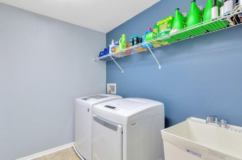 1854 Altavista Cir, Lakeland FL  33810-2795 exterior