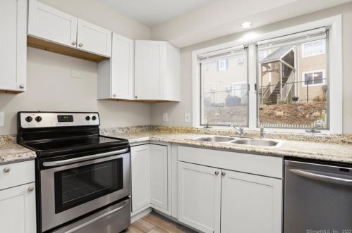 115 Flax Hill Rd, Norwalk, CT 06854-2875