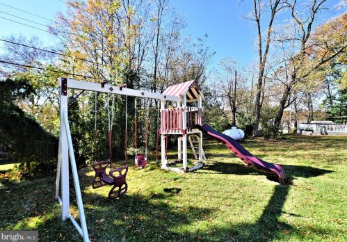 1472 Timberline Dr, Pottstown PA  19465-7234 exterior
