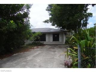 5222 Johns St, Naples, FL 34113-8733
