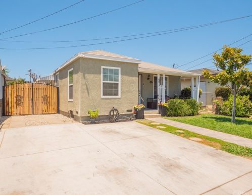 607 Chester Ave, Compton, CA 90221-2709